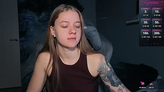 Snapshot of candy_maggie chatting on 11.27.25 candy maggie online show from 11.27.25