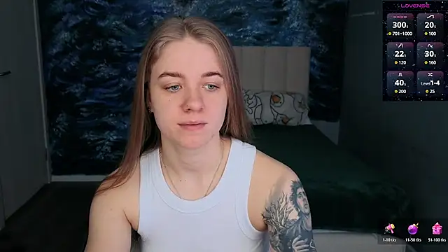 Snapshot of candy_maggie chatting on 03.23.26 candy maggie online show from 03.23.26