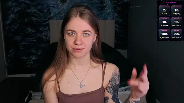 Snapshot of candy_maggie chatting on 03.31.26 candy maggie online show from 03.31.26