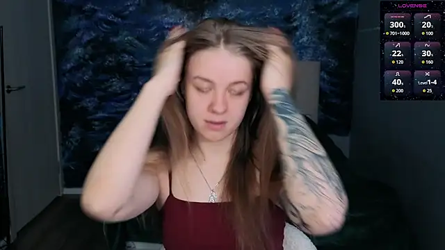 Snapshot of candy_maggie chatting on 04.05.26 candy maggie online show from 04.05.26