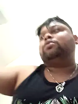 Snapshot of julywwrt chatting on 12.19.24 julywwrt online show from 12.19.24