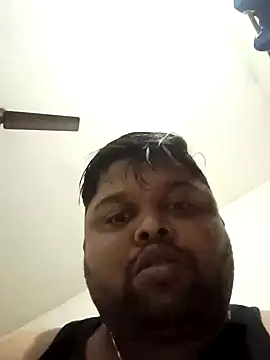 Snapshot of julywwrt chatting on 12.19.24 julywwrt online show from 12.19.24