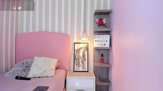 Snapshot of AMELIETARSON chatting on 09.27.25 AMELIETARSON online show from 09.27.25