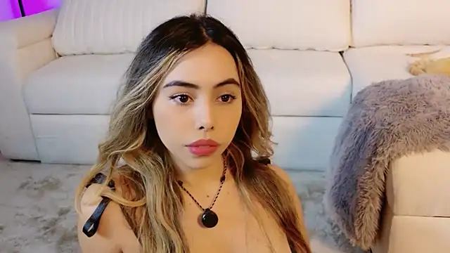 Snapshot of AMELIETARSON chatting on 10.03.25 AMELIETARSON online show from 10.03.25