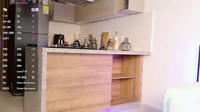 Snapshot of AMELIETARSON chatting on 10.12.25 AMELIETARSON online show from 10.12.25