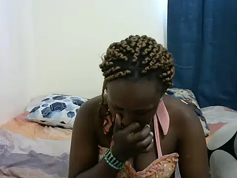 Snapshot of Kariselle- chatting on 01.09.25 Kariselle- online show from 01.09.25