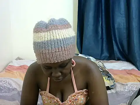 Snapshot of Kariselle- chatting on 02.27.25 Kariselle- online show from 02.27.25