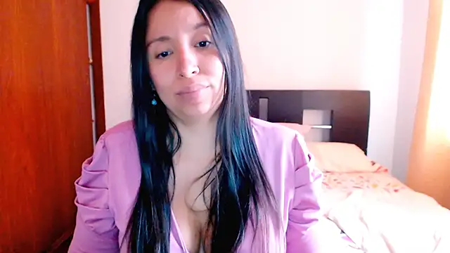 emely sexx20 online show from 12.15.24