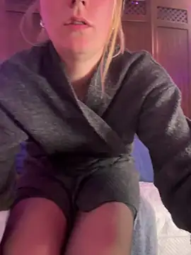 selenaluvv online show from 03.25.26