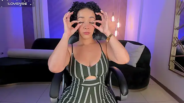 AlessaRomero online show from 01.21.25