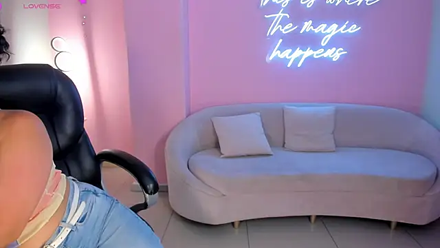 AlessaRomero online show from 02.17.25