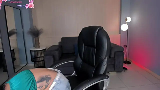 AlessaRomero online show from 03.17.25