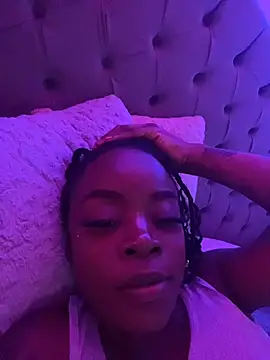 Snapshot of Miss_westt_ chatting on 11.16.25 Miss westt online show from 11.16.25