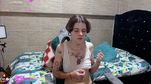 pretty cristal69 online show from 12.18.24