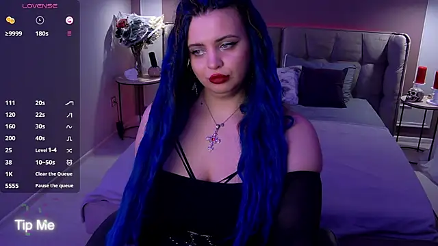 Miss Maya Mils online show from 11.24.25