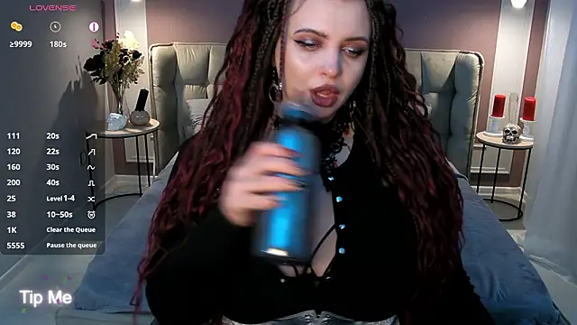 Miss Maya Mils online show from 03.02.26