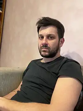 Snapshot of MaeltraJoy chatting on 12.07.24 MaeltraJoy online show from 12.07.24