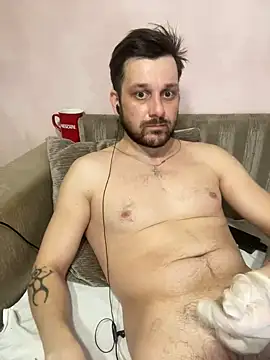 Snapshot of MaeltraJoy chatting on 02.27.25 MaeltraJoy online show from 02.27.25