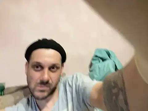 Snapshot of MaeltraJoy chatting on 03.07.25 MaeltraJoy online show from 03.07.25