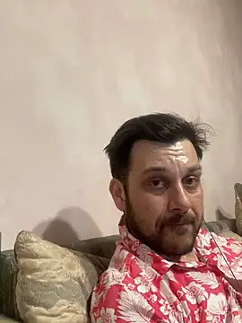 Snapshot of MaeltraJoy chatting on 03.18.25 MaeltraJoy online show from 03.18.25