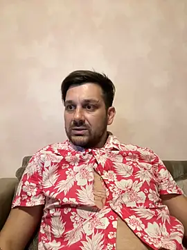 Snapshot of MaeltraJoy chatting on 09.26.25 MaeltraJoy online show from 09.26.25