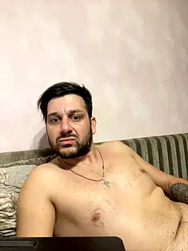 Snapshot of MaeltraJoy chatting on 10.07.25 MaeltraJoy online show from 10.07.25