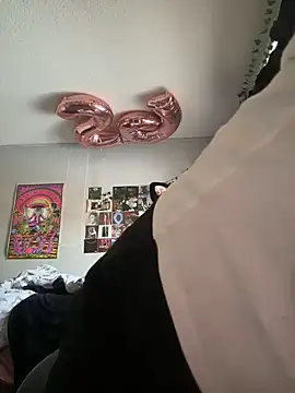 Your Paris online show from 02.02.25