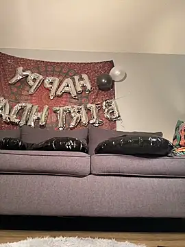 Your Paris online show from 02.03.25