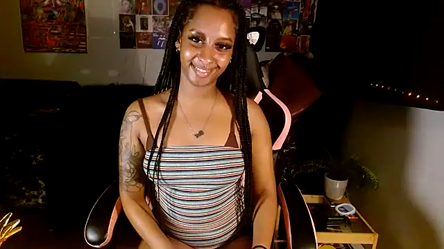 Your Paris online show from 02.27.25