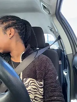 Your Paris online show from 03.03.25