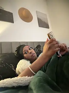 Your Paris online show from 02.06.26