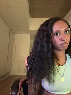 Your Paris online show from 03.27.26