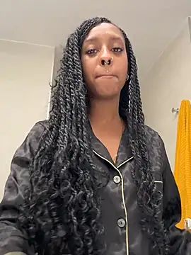 Your Paris online show from 04.12.26