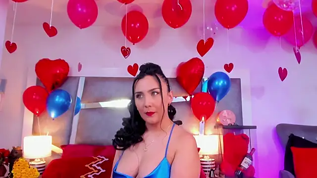 Snapshot of Evangeline_Taylorr chatting on 02.14.25 Evangeline Taylorr online show from 02.14.25