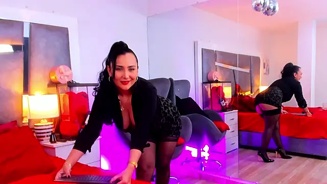 Snapshot of Evangeline_Taylorr chatting on 02.28.25 Evangeline Taylorr online show from 02.28.25