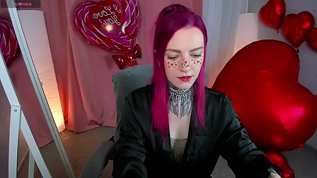 Roxy      online show from 02.14.25