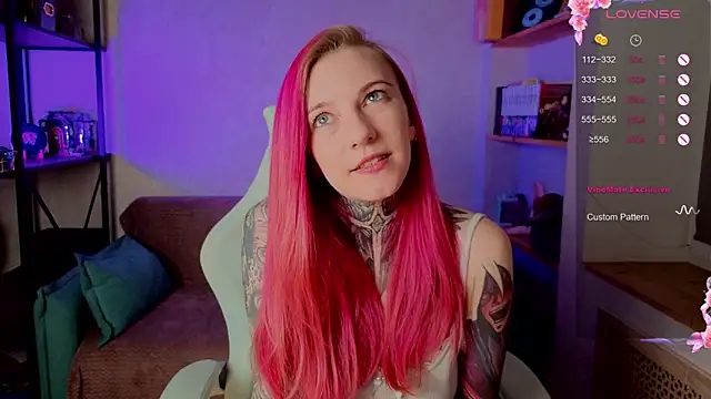 Roxy      online show from 10.03.25