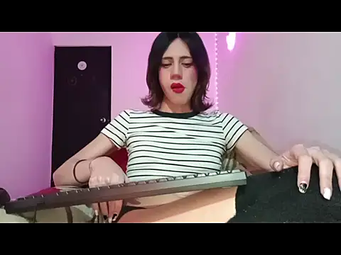 Snapshot of lucydreamm chatting on 09.21.25 lucydreamm online show from 09.21.25