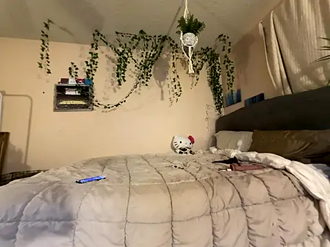 Snapshot of magicalc00ch chatting on 10.19.25 magicalc00ch online show from 10.19.25