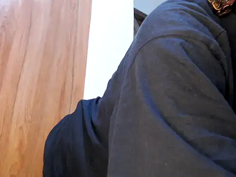 Snapshot of wetpussy_ebony chatting on 12.31.24 wetpussy ebony online show from 12.31.24