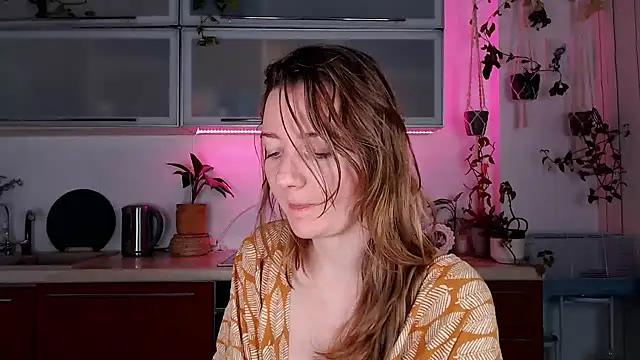 Snapshot of Elly_Helly chatting on 12.07.24 Elly Helly online show from 12.07.24