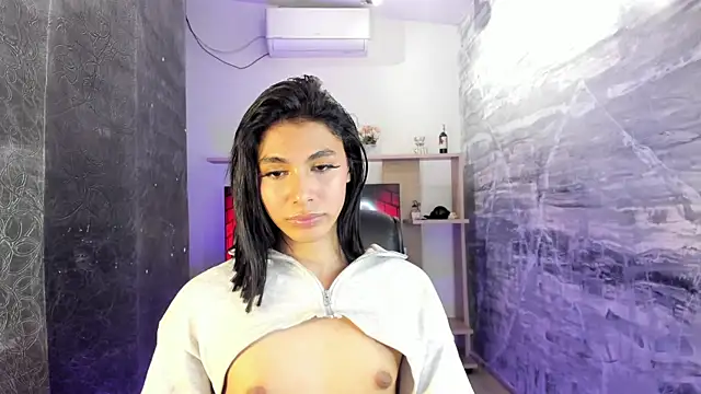 Snapshot of IsabelleFoxx_ chatting on 01.18.25 IsabelleFoxx online show from 01.18.25