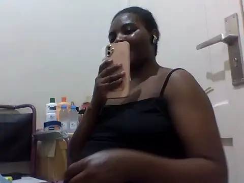 queenzuena online show from 05.25.26