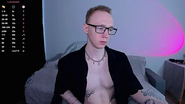 Snapshot of Alex_silents chatting on 06.09.26 Alex silents online show from 06.09.26