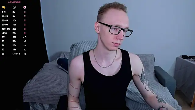Snapshot of Alex_silents chatting on 06.10.26 Alex silents online show from 06.10.26