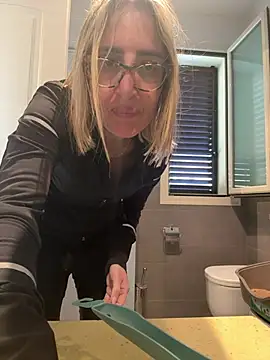 casalinga88 online show from 03.02.25