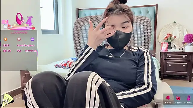 Berrysweet 68 online show from 11.06.25