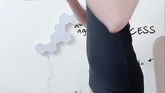 Sarah-ery online show from 04.06.26