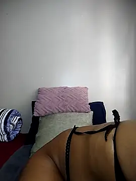 Snapshot of Curvy_sluty chatting on 02.28.25 Curvy sluty online show from 02.28.25
