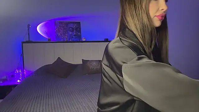 KristalNight online show from 03.04.25